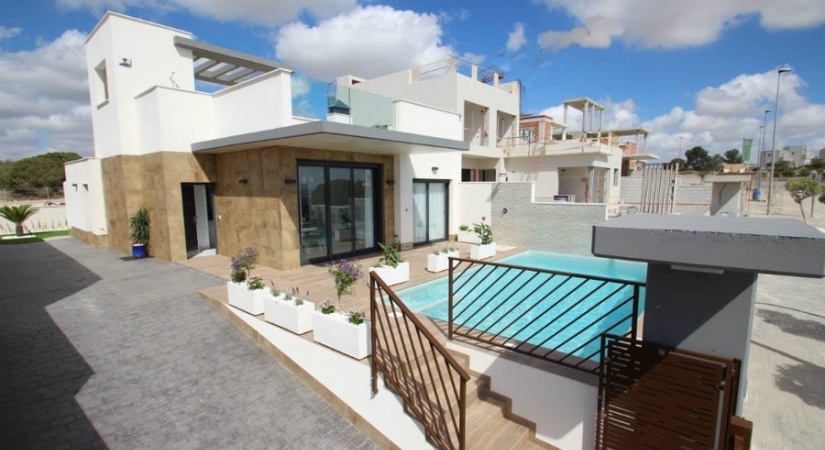 3611 villa for sale in playa honda 33658 large